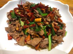 宣威小炒肉-老滇山寨•云南特色菜•地方菜•民族风情歌舞表演(金碧店)