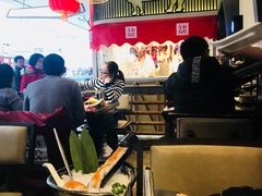-左庭右院鲜牛肉火锅(金山万达店)