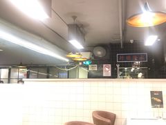 -新大咀港式茶餐厅(宝山万达店)