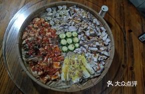 Bamboo Basket Steamed Boneless Fish