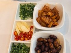 -胡记饭店(保工街店)