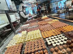 -Laderach 莱德拉(上海环贸iapm店)