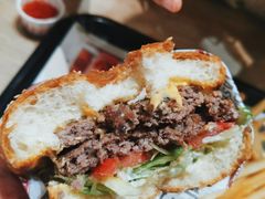 -The Habit Burger Grill 哈比特汉堡(爱琴海店)