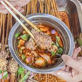 朋友没骗我，这家串串店的招牌脑花真是赞爆了❗️