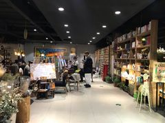 -魔方城市书房(中街益田店)