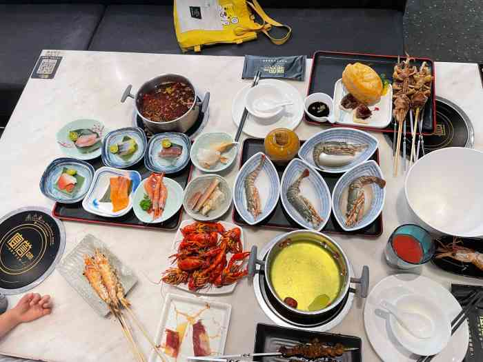 宴誉恋海·活鲜刺身美学自助(新街口店)-"同事千挑万选的自助,终于