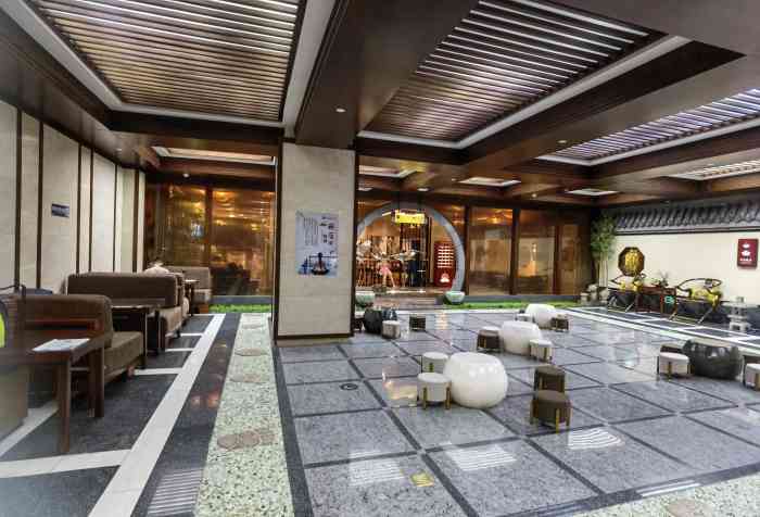 青瓦台温泉洗浴(文昌店)-"整体一般吧… 里面不是很大,汗蒸房的屋.