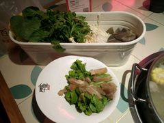 -南城十里潮汕鲜牛火锅·鲜虾生滚粥(融汇老商埠店)