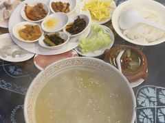 -桥香园云南过桥米线(金马碧鸡店)
