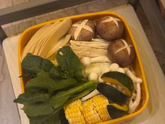 -润园四季椰子鸡火锅(卓越INTOWN店)