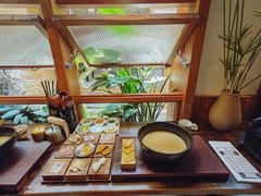 -银米·云南传统过桥米线(双廊黑金冠店)