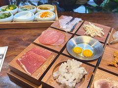 -银米·云南传统过桥米线(双廊黑金冠店)
