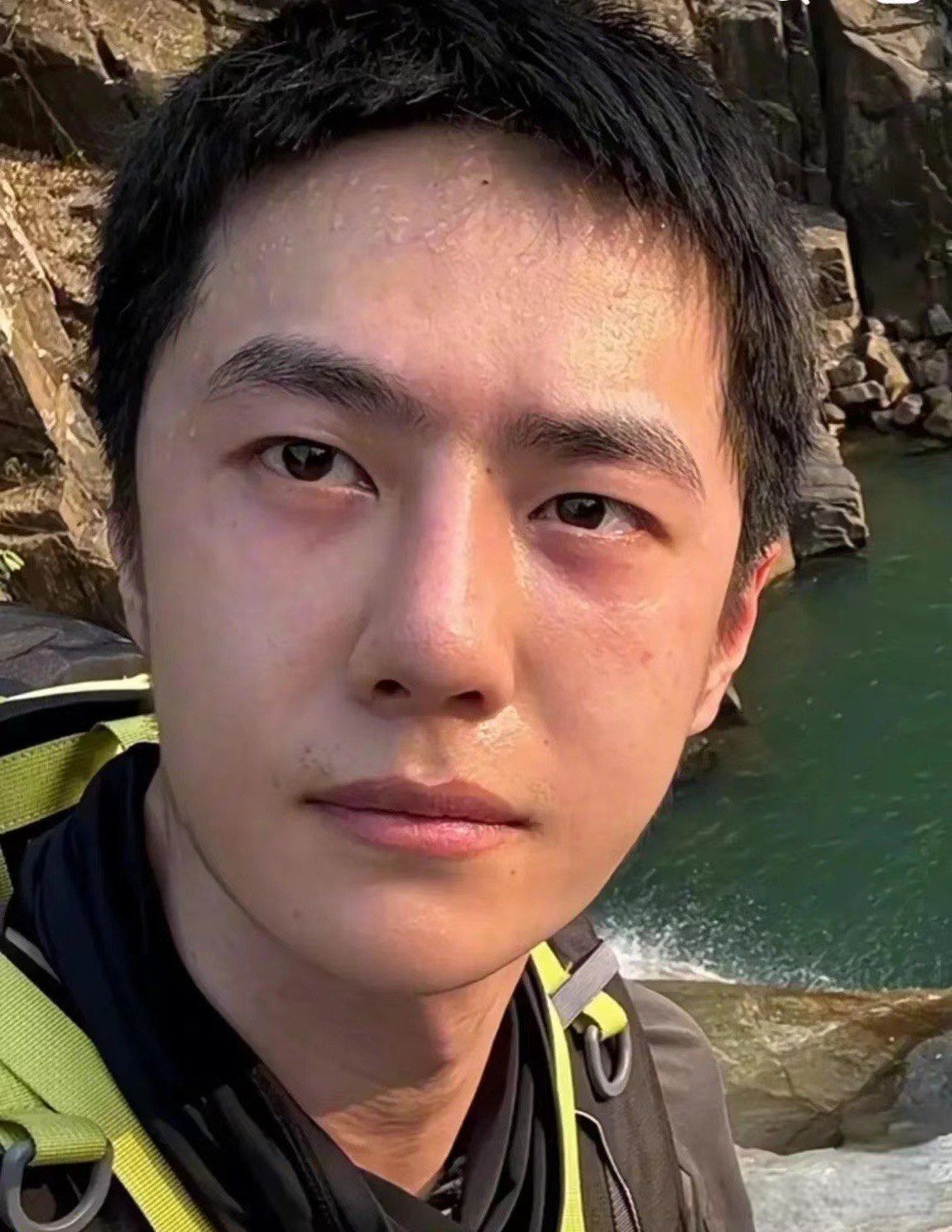 王一博素颜照曝光!