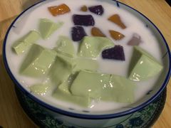 豆花芋圆斑斓奶冻-荔芳传统糖水铺