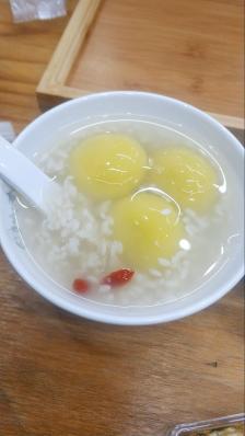 小小李白木薯羹(水晶城店)-"晚上和幺幺散步路过,因为很久没吃木薯了