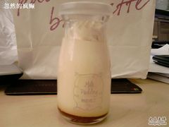 鲜奶布丁-巴黎贝甜(大宁国际商业广场店)