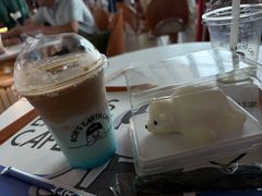 -抱抱地球咖啡馆(国家海洋博物馆店)
