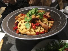 -万重锦·人文川菜馆(骡马市店)