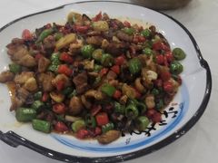 -乡土特色.冷锅鱼.牦牛肉汤锅