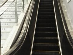 -新百广场(地铁站)