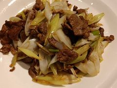 葱爆羊羔肉-巴扎美食·新疆菜·西域歌舞表演餐厅(新疆大厦店)