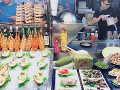 -六合夜市