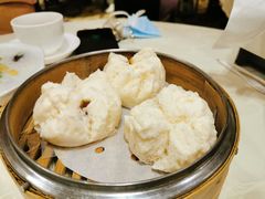 蜜汁叉烧包-广东胜利宾馆西关粤中餐厅