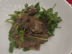 -侬佳蒸菜馆(听潮店)