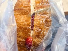 草莓可颂-仟吉(星汇维港店)