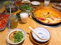 -洱火云南酸菜牛肉火锅(石景山当代商城店)