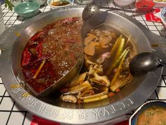 -山悦里 山野·鲜火锅(罗斯福广场店)