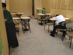 -德克士(榆次君豪店)