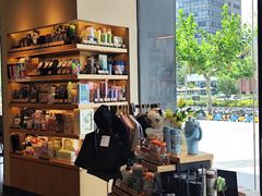 -星巴克臻选(上海长风大悦城店)