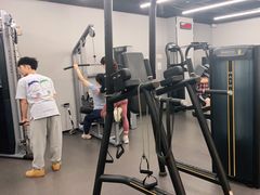 -乐刻运动健身(同曦假日百货店)