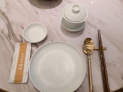餐具摆设-喜鼎海胆水饺(平安金融中心店)