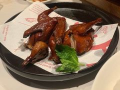 爆汁花椒脆皮乳鸽-柴门头啖汤·经典川菜·慢火汤品(锦城万达店)
