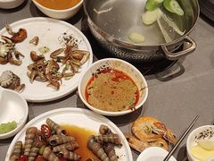 -黑金·寻焰自助百汇·烤肉·火锅(中街店)