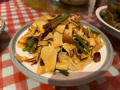 -老郑家东北春饼(龙悦居店)
