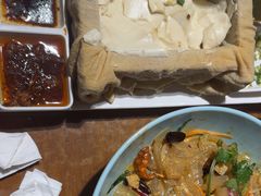 -95号酱骨·一块豆腐(展春园西路店)