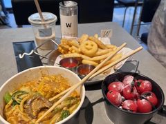 -W COLLECTIVE  DESSERT SHOP