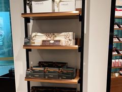 -Laderach 莱德拉(上海环贸iapm店)