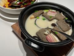砂锅自制黑豆腐-富淳饭店(陆家嘴保利广场店)