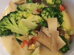 -粤仔湾砂锅粥(阳光店)