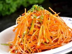 -董哥山城碗碗香(美专校街店)