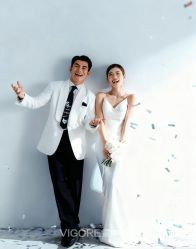 -雪中彩影婚纱摄影·微光艺术中心