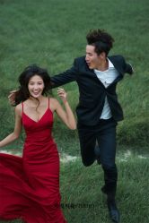 俏皮可爱-巴黎婚纱摄影工作室