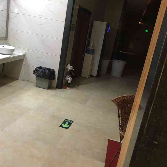 金园休闲会馆·停车场-"建议不要去,很正规!没有其他的!很.