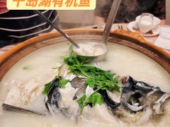 秀水砂锅鱼头-千岛湖鱼味馆(十字街总店)