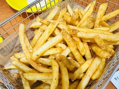 -BHC炸鸡(明洞总店)