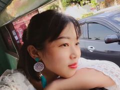 -莓园冰淇淋店